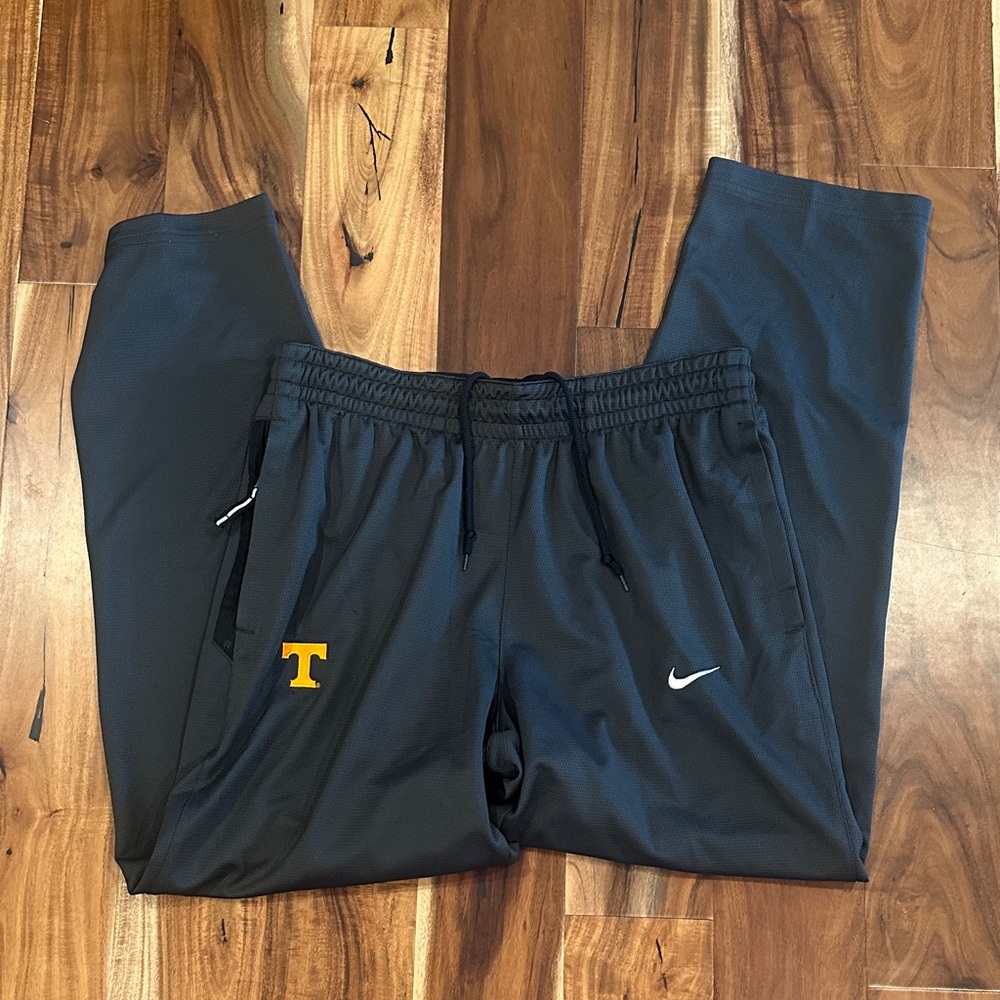 Nike Men’s Charcoal Grey Dri-Fit Tennessee Sweatpants